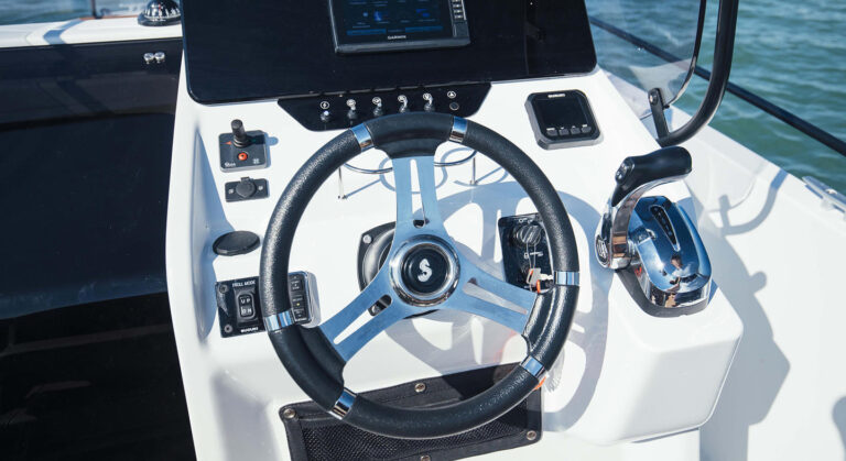 Acheter un Beneteau Flyer 8 spacedeck à Saint-Tropez