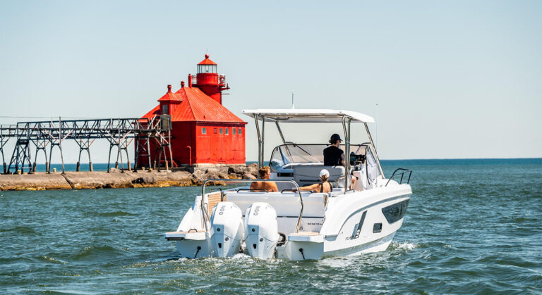 Acheter un Beneteau Flyer 9 Sundeck Grand Turismo à Saint-Tropez