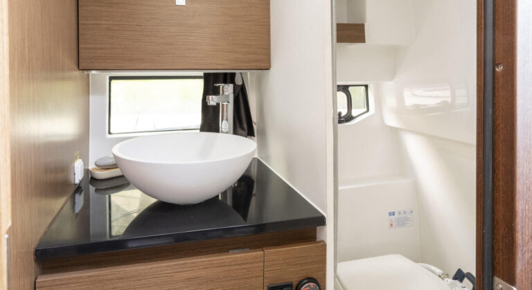 Acheter un Beneteau Flyer 9 Sundeck Grand Turismo à Saint-Tropez